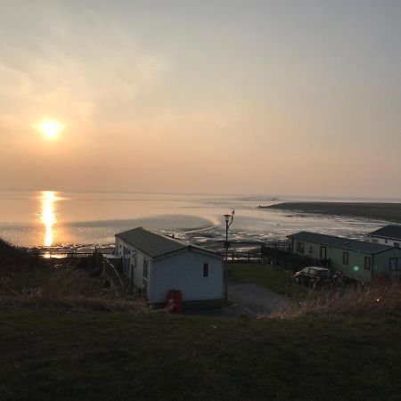 Bobby'S Bolthole Apartamento Heysham Exterior foto