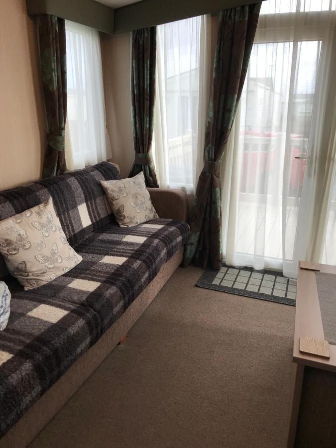 Bobby'S Bolthole Apartamento Heysham Exterior foto