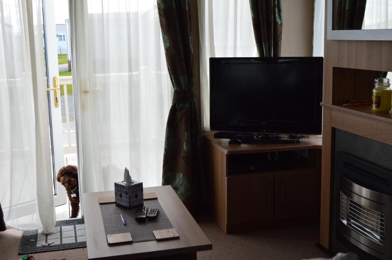 Bobby'S Bolthole Apartamento Heysham Exterior foto