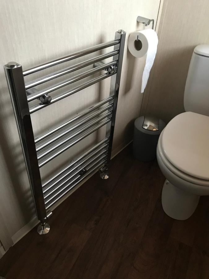 Bobby'S Bolthole Apartamento Heysham Exterior foto