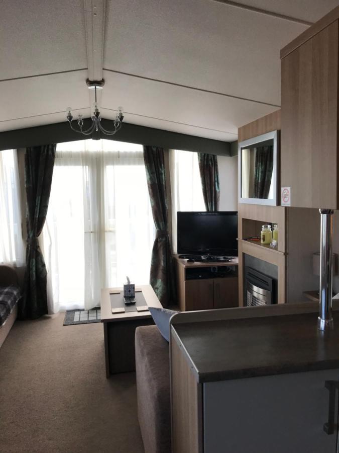 Bobby'S Bolthole Apartamento Heysham Exterior foto